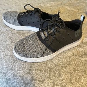 Black/grey under armor shoes
